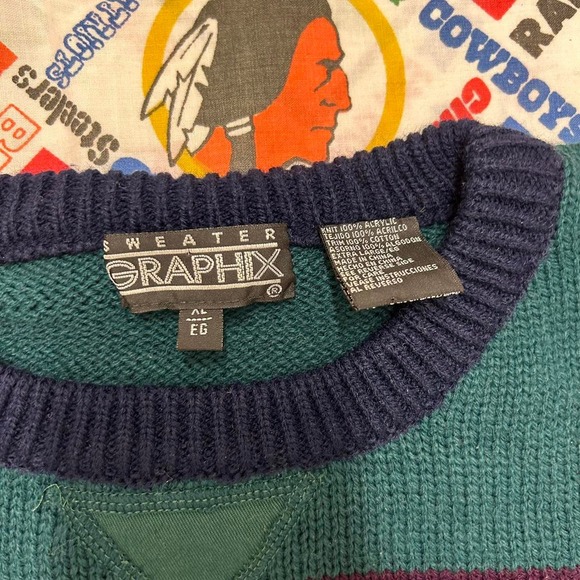 vintage sweater graphix striped sweater - Picture 2 of 3